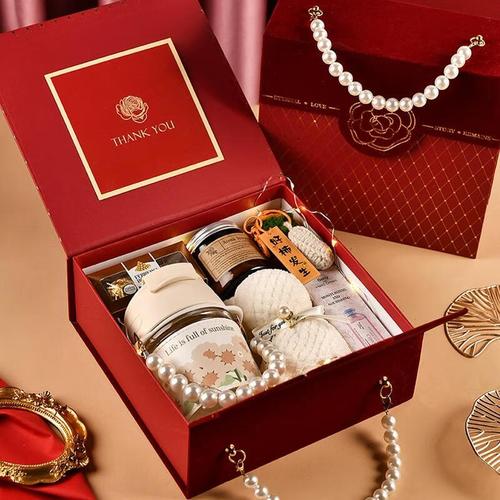 食品公司礼品合作,,订婚礼品12件有哪些?