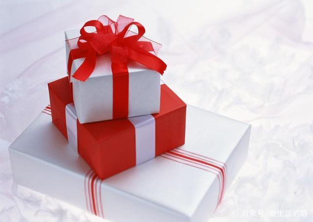 节日公司不送礼品,节日公司不送礼品怎么办,我老公不管什么节日,他从来不问候或者送礼物什什么的,这样是不是他不爱我呢?
