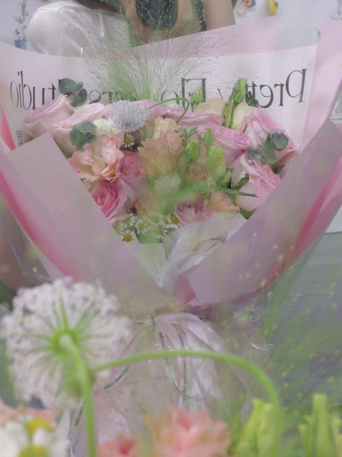 经常出差的女孩子送什么,经常出差的女孩子送什么花