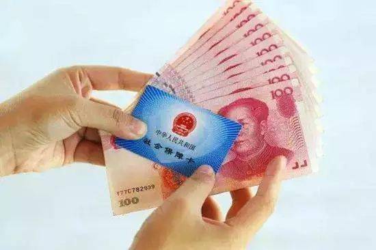 帮别人领公司礼品,帮别人领公司礼品违法吗,保险公司领礼品要身份证的后果?