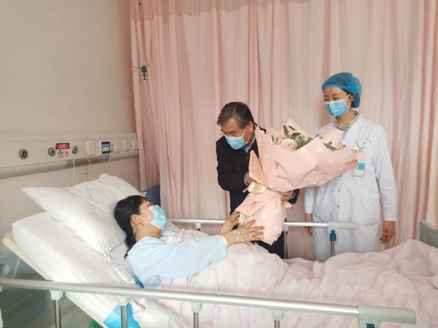 看望医院孩子送什么好呢，生孩子去医院看望带什么好