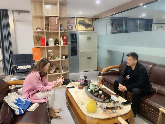 拜访公司领导送什么礼物好,到公司拜访领导怎么说
