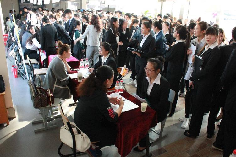国际中心礼品公司招聘,,见面会是主要干什么的?