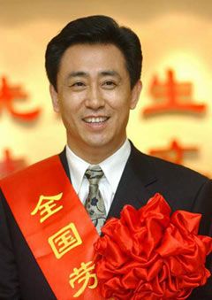 河南奢侈礼品有限公司,,许家印生活奢侈吗?