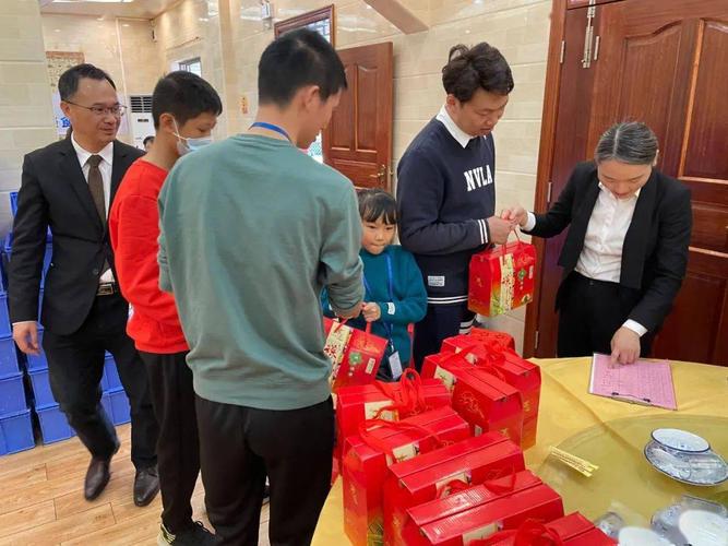 公司发放过节礼品明细,,个人家上班过节发礼品怎么感谢?