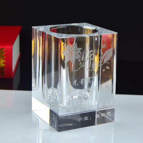 工艺品公司水晶礼品,,怎么赠送水晶给好友?
