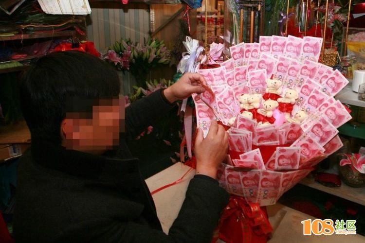 百元礼品公司用,,10000百元大钞花束怎么包装?