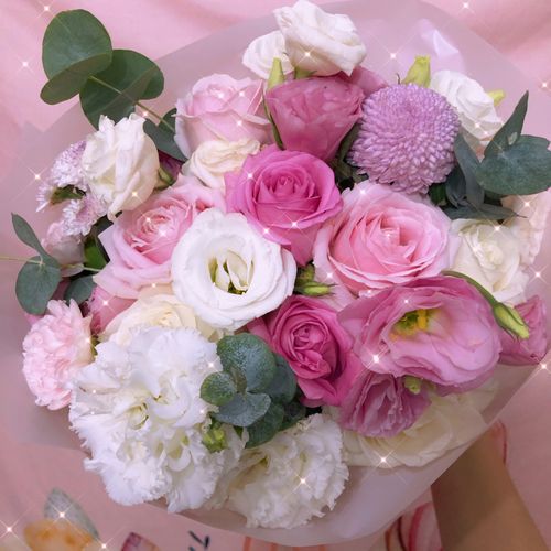 怎么送女孩子花，怎么送女孩子花 当面怎么说