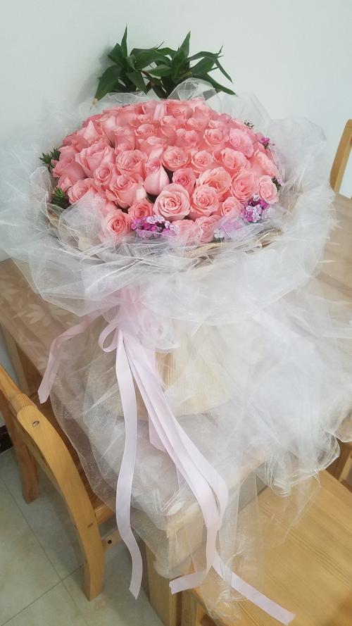 送女孩子什么花,头一次送女孩子什么花