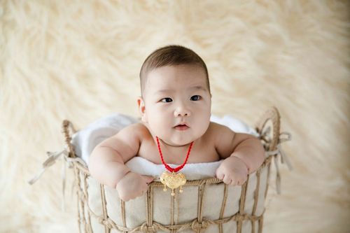 小孩子100天送什么好处,小朋友100天送什么好
