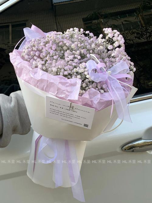 满天星送闺蜜寓意什么意思，送闺蜜满天星送什么颜色好