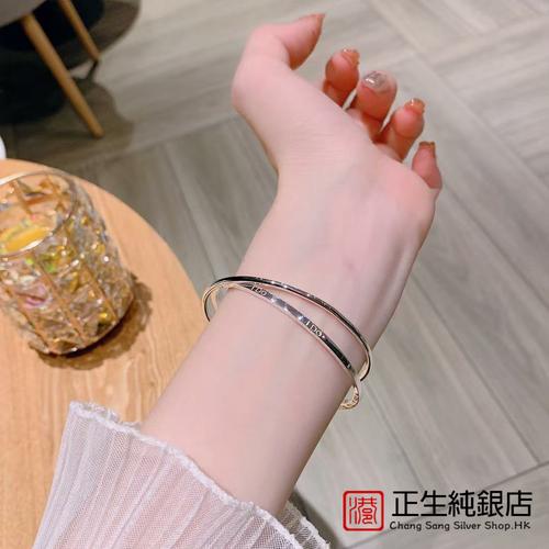 给闺蜜送手镯,给闺蜜送手镯的寓意,送闺蜜银镯子有什么别的意义么?