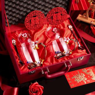 闺蜜送嫁礼物,闺蜜送嫁礼物送什么好,闺蜜之间结婚礼物送什么好?