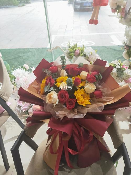 订婚送闺蜜什么礼物好，送闺蜜订婚礼送什么花