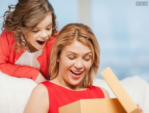 孩子给妈妈送什么礼物合适,孩子给妈妈最好的礼物