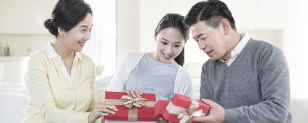 客户过来送什么礼物,客户送礼的简短话语