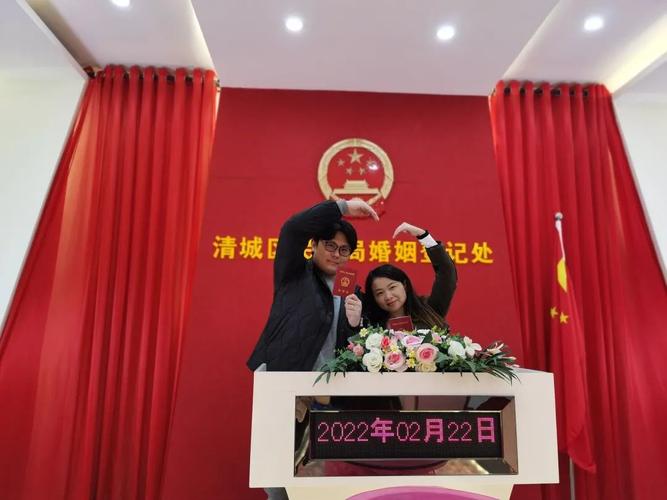 婚后闺蜜生日礼物，，闺蜜拿结婚证送什么礼物最好？