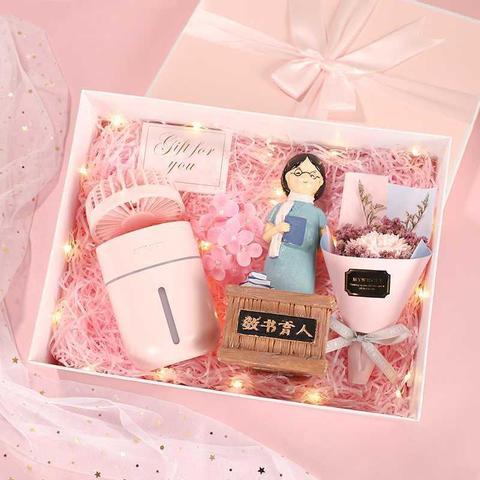 送女孩子离别用什么礼物,送女朋友离别礼物