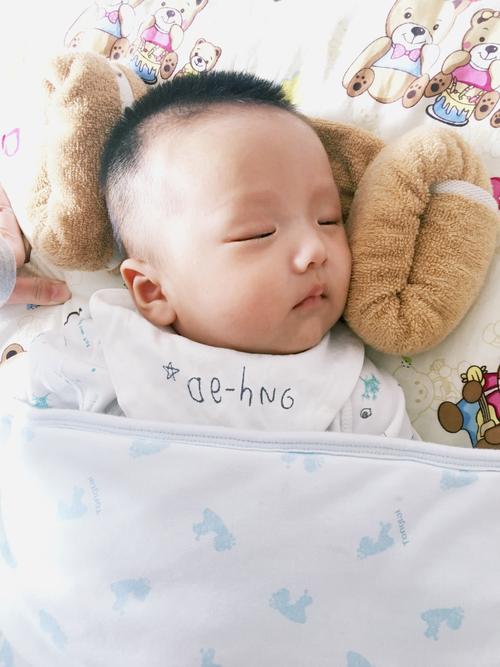 送小孩子百天什么好，送小孩子百天什么好处
