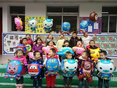 园长元旦送孩子什么礼物好，园长元旦送孩子什么礼物好一点