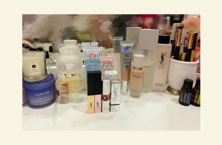 闺蜜送了化妆品,闺蜜送了化妆品 怎么发朋友圈,别人送护肤品怎么发朋友圈?
