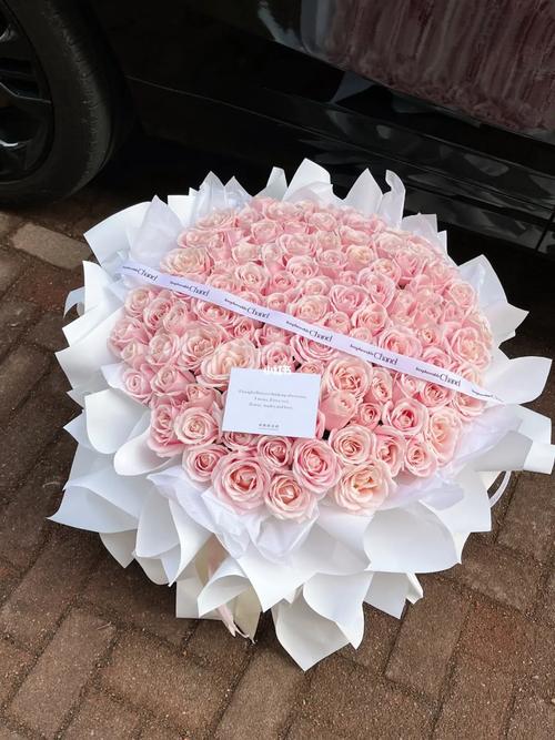 送闺蜜什么颜色玫瑰,送闺蜜什么颜色玫瑰花合适