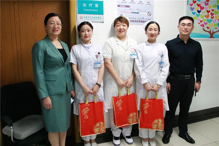 看公司员工医院买什么礼物，公司看望病人计入什么科目
