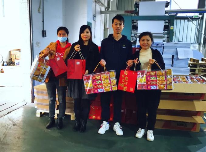 公司年轻员工送什么,企业过年送员工什么好