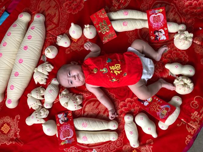孩子百岁姨妈送什么礼物,孩子百岁姑姑送什么