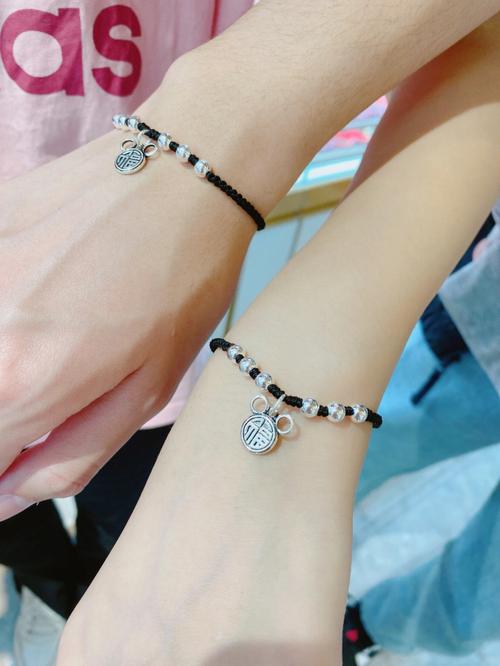 送女孩子手链怎么写，男孩子送女孩子青丝手链