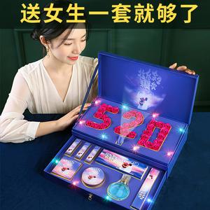 追女孩子生日礼物送什么好,追女孩子的正确方法