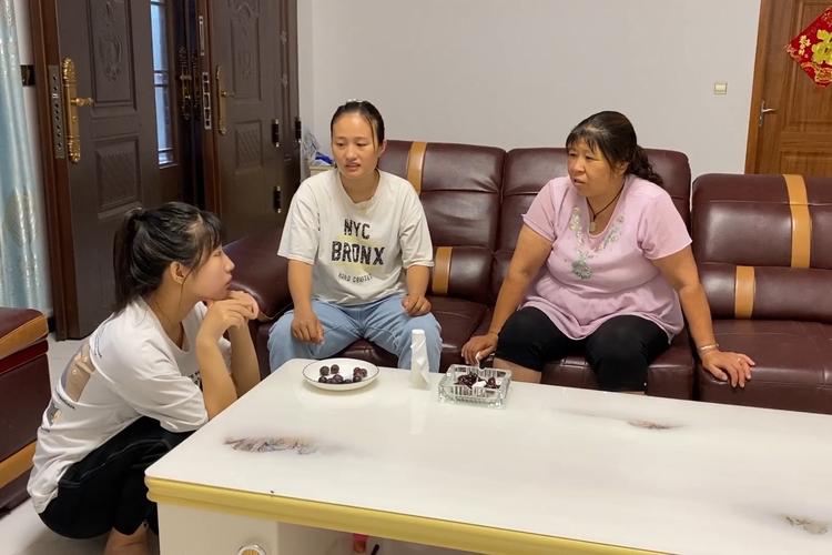 小姑孩子周岁送什么,小姑子孩子周岁给钱还是买东西