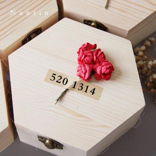 给闺蜜56日纪念礼物,,520送闺蜜什么礼物?