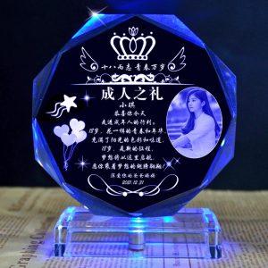 送给闺蜜18岁成年礼,送给闺蜜18岁成年礼祝福语,闺蜜成年礼送什么礼物比较好?