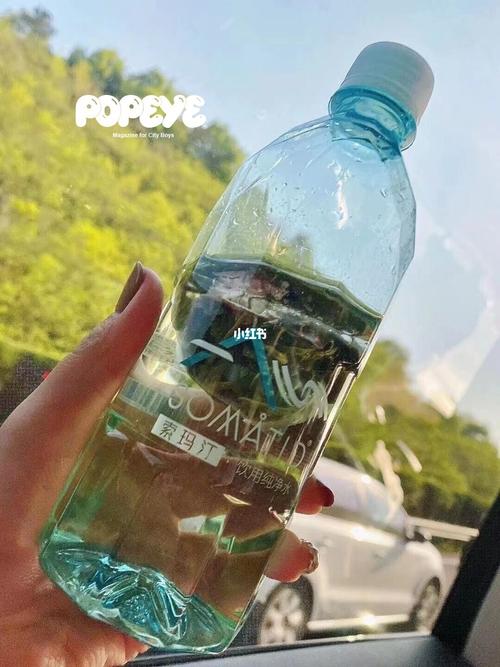 闺蜜找男朋友送水,,闺蜜找男朋友送水