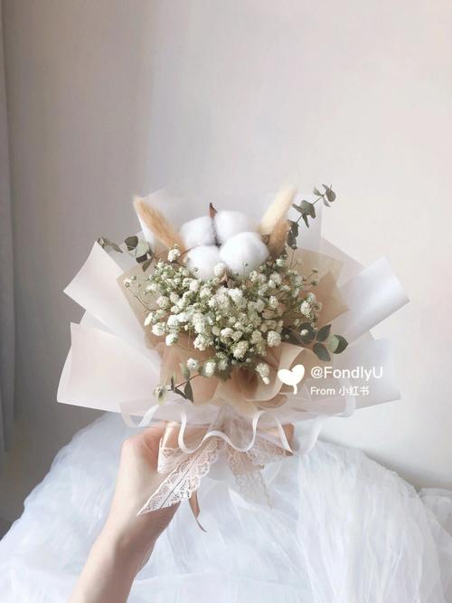 送闺蜜什么毕业礼,闺蜜毕业送什么花
