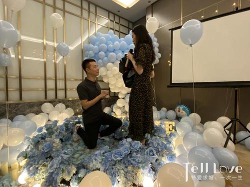 闺蜜被求婚送什么礼物,闺蜜被求婚帮忙录一段话创意版