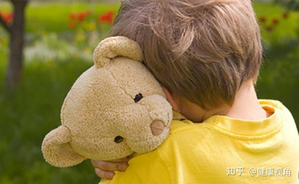 孩子内向送什么礼物,孩子内向该报什么班
