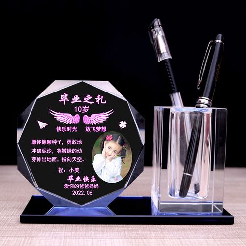 闺蜜毕业要送礼物么,,闺蜜18岁成人礼该送什么礼物?