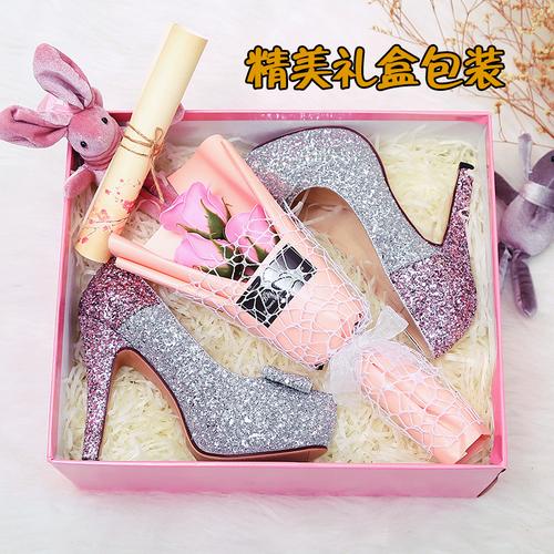 女闺蜜过生日能送鞋子,女闺蜜过生日能送鞋子吗,闺蜜生日礼物送什么比较有意义,她什么都不缺,什么化妆品奢侈品都不缺?