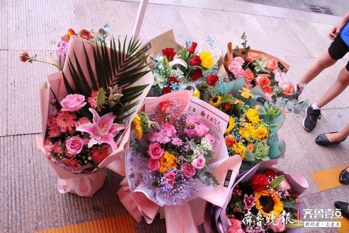 孩子考得好送什么,孩子考得好送什么花比较好
