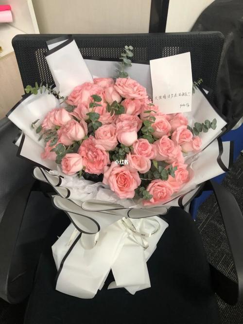 女神节送闺蜜啥花好,女神节送闺蜜啥花好呢,收到闺蜜一束花的文案?