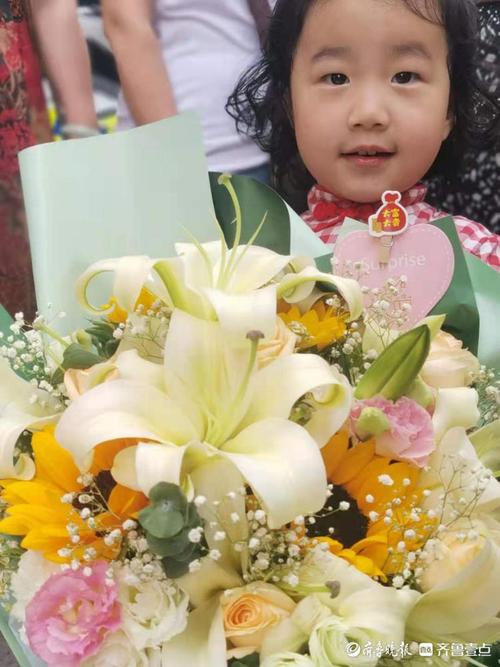 送小孩子什么有,送小孩子什么有意义的花