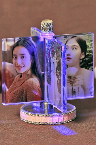闺蜜生日送红酒还是音箱好,,毕业季送什么?