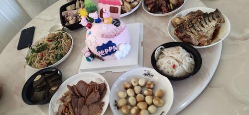 1岁孩子生日买什么礼物,孩子生日买什么菜