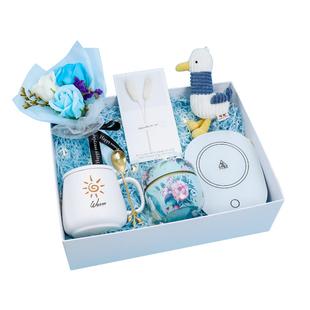 追女生给闺蜜送礼物,追女生给闺蜜送礼物合适吗,中秋节男闺蜜送给女闺蜜些啥礼物?