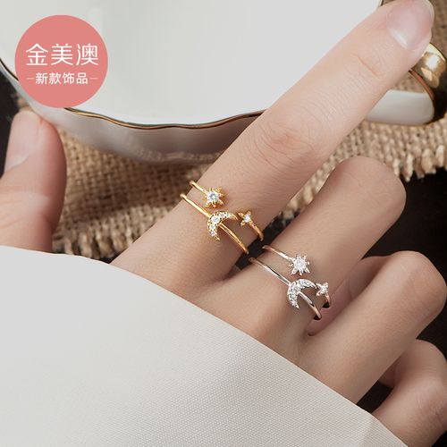 闺蜜过生日能送她戒指吗,闺蜜过生日能送她戒指吗女生,两个好闺蜜戴戒指中指含义?
