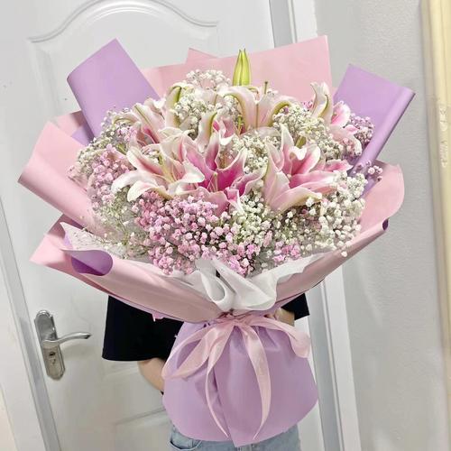 送闺蜜研究生考试顺利礼物,,闺蜜升学宴送百合和满天星可以吗?