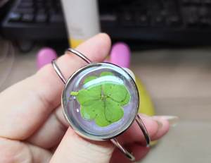 给闺蜜四叶草的礼物,给闺蜜四叶草的礼物有哪些,四叶草生日祝福文案短句干净