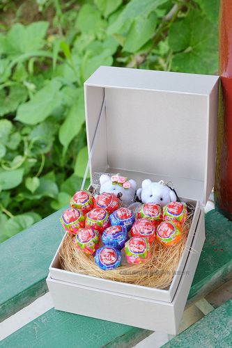 生日礼物送闺蜜棒棒糖,,六一给闺蜜买什么礼物?